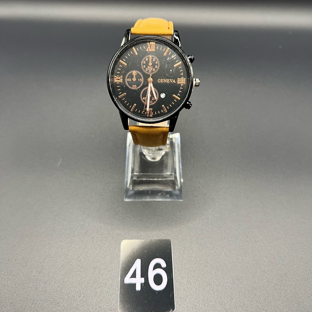 New Geneva Men's Black and Gold Watch